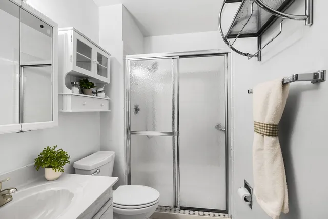 $315,000 | 5080 Prairie Oak Road, Gurnee, IL 60031