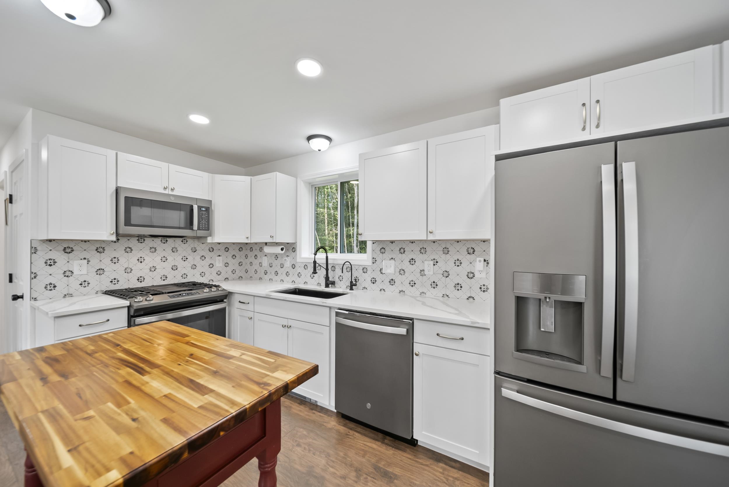 20 Hammond Road Deerfield, NH 03037 - Photo 17 of 46