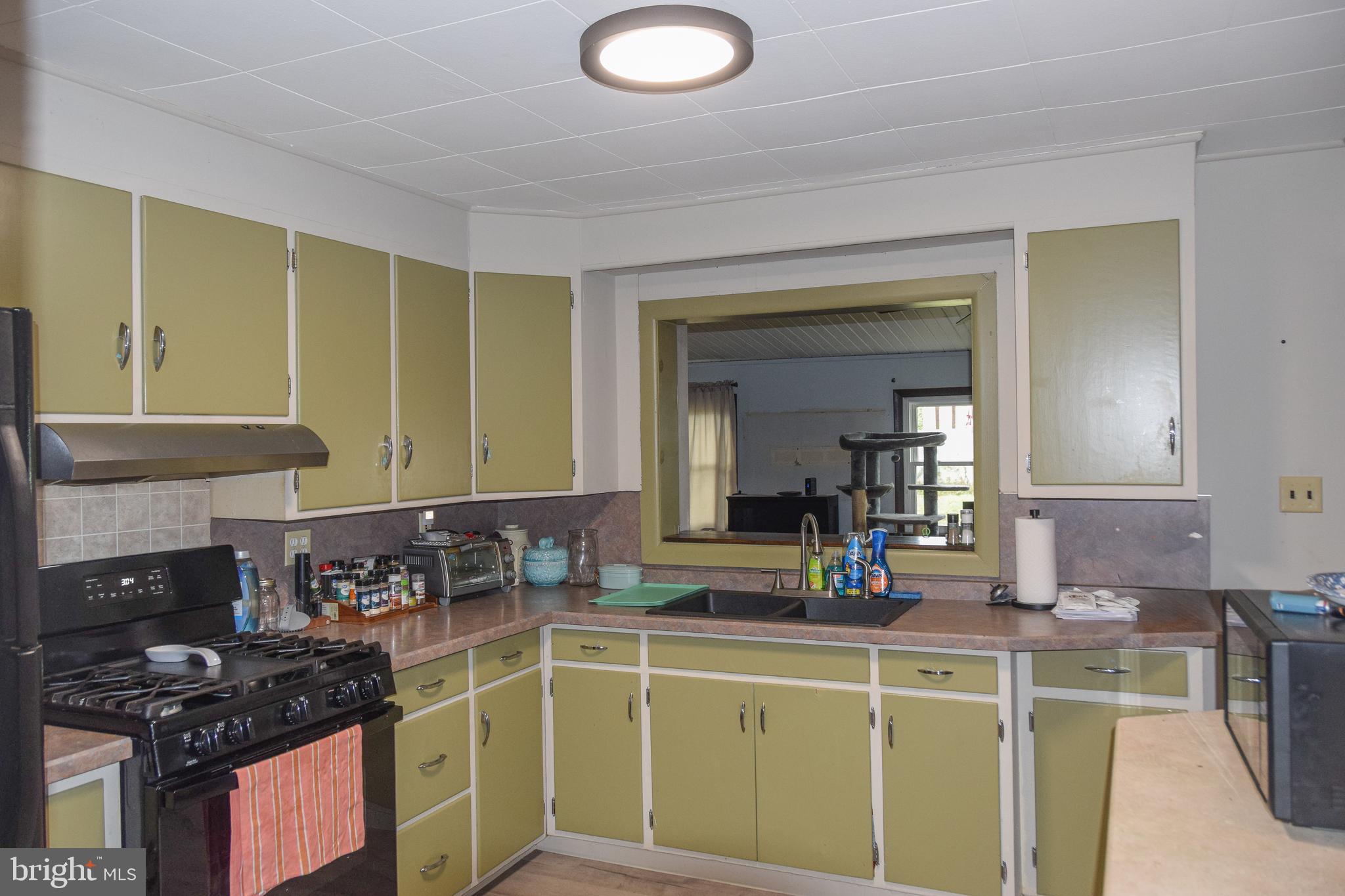 404 Lorane Road Reading, PA 19606 - Photo 3 of 22 Gallery Image 3