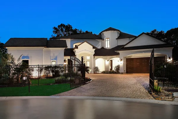 $1,895,000 | 70 Quail Rock Place, The Woodlands, TX 77381