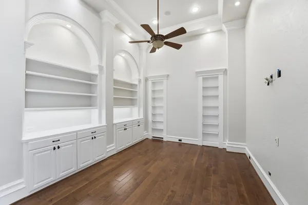 $1,895,000 | 70 Quail Rock Place, The Woodlands, TX 77381