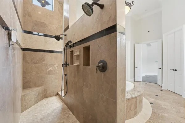 $1,895,000 | 70 Quail Rock Place, The Woodlands, TX 77381