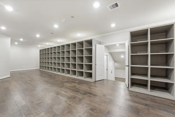 $1,895,000 | 70 Quail Rock Place, The Woodlands, TX 77381