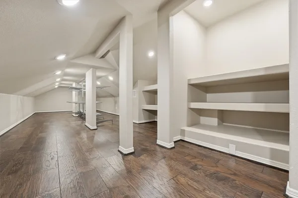 $1,895,000 | 70 Quail Rock Place, The Woodlands, TX 77381