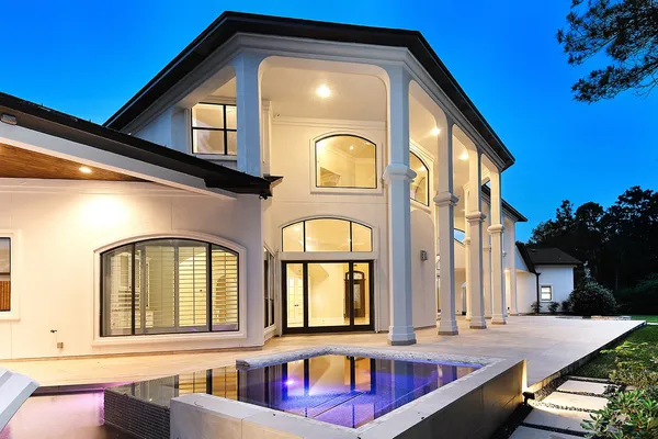 $1,895,000 | 70 Quail Rock Place, The Woodlands, TX 77381