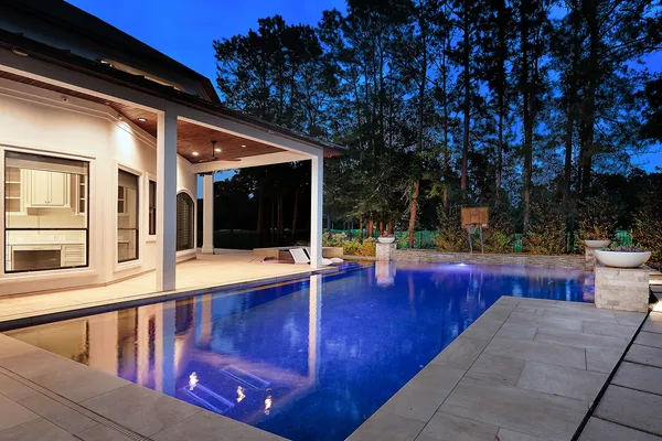 $1,895,000 | 70 Quail Rock Place, The Woodlands, TX 77381