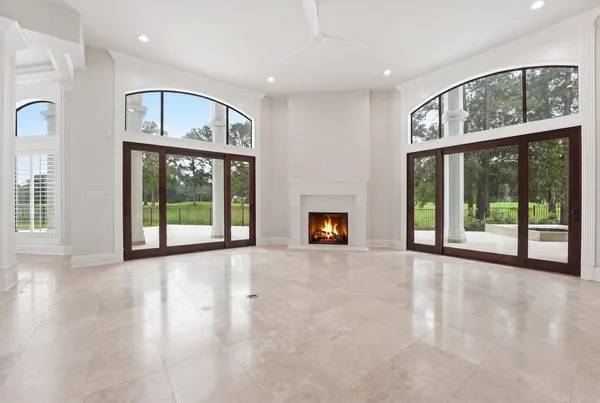 $1,895,000 | 70 Quail Rock Place, The Woodlands, TX 77381