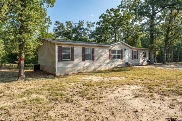 $210,000 | 13902 East Travis Lane, Log Cabin, TX 75148