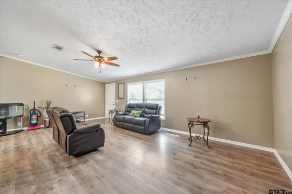 $210,000 | 13902 East Travis Lane, Log Cabin, TX 75148
