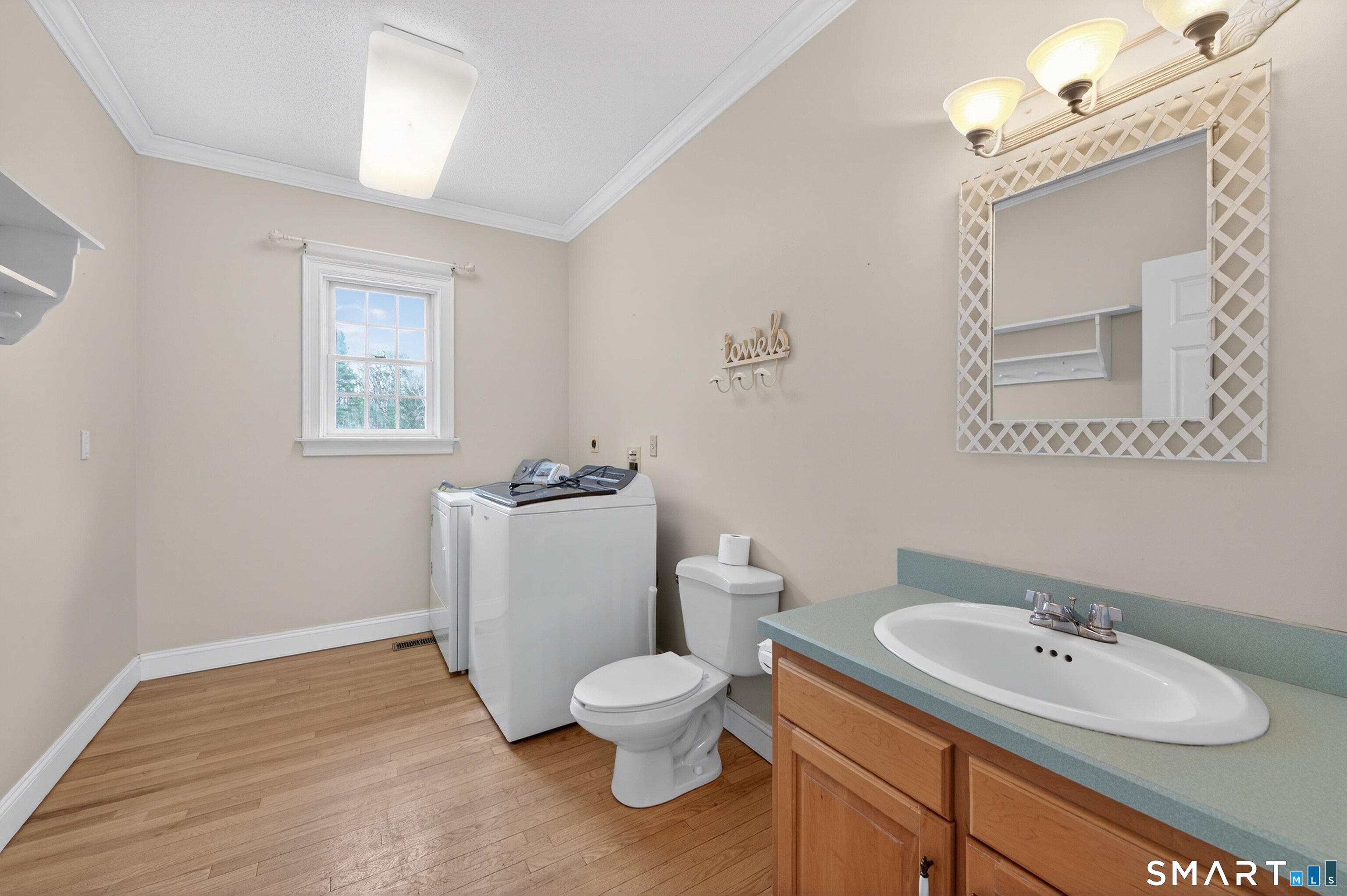 724 Strong Road South Windsor, CT 06074 - Photo 23 of 39