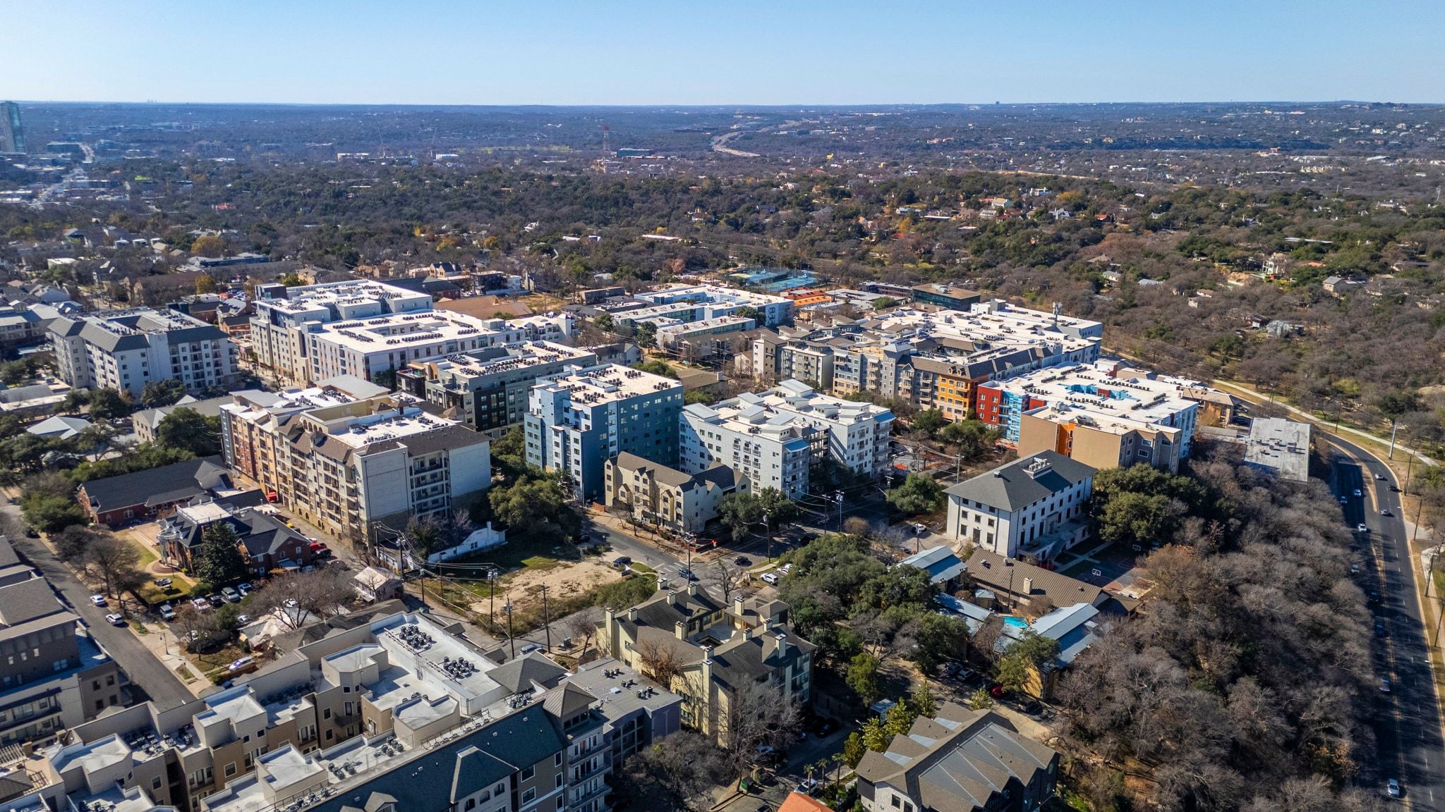 914 West 26th Street, Unit 202 Austin, TX 78705 - Photo 33 of 34 an aerial view of multiple house
