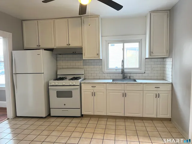 $1,950 | 78 Svea Avenue, Naugatuck, CT 06770