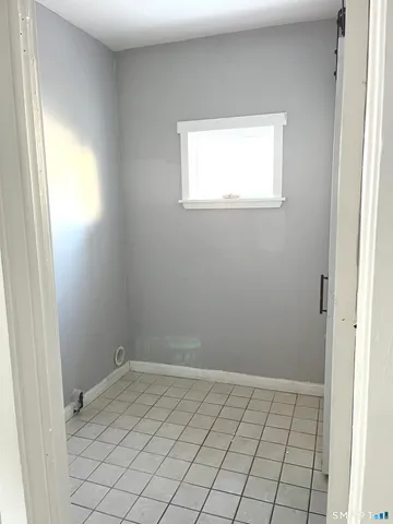 $1,950 | 78 Svea Avenue, Naugatuck, CT 06770