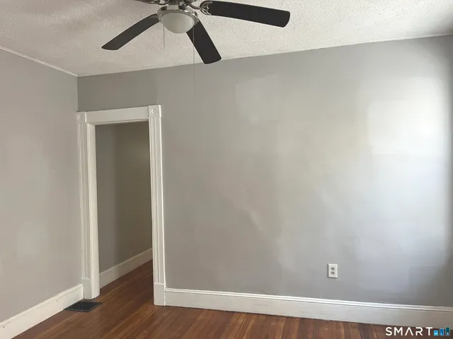 $1,950 | 78 Svea Avenue, Naugatuck, CT 06770