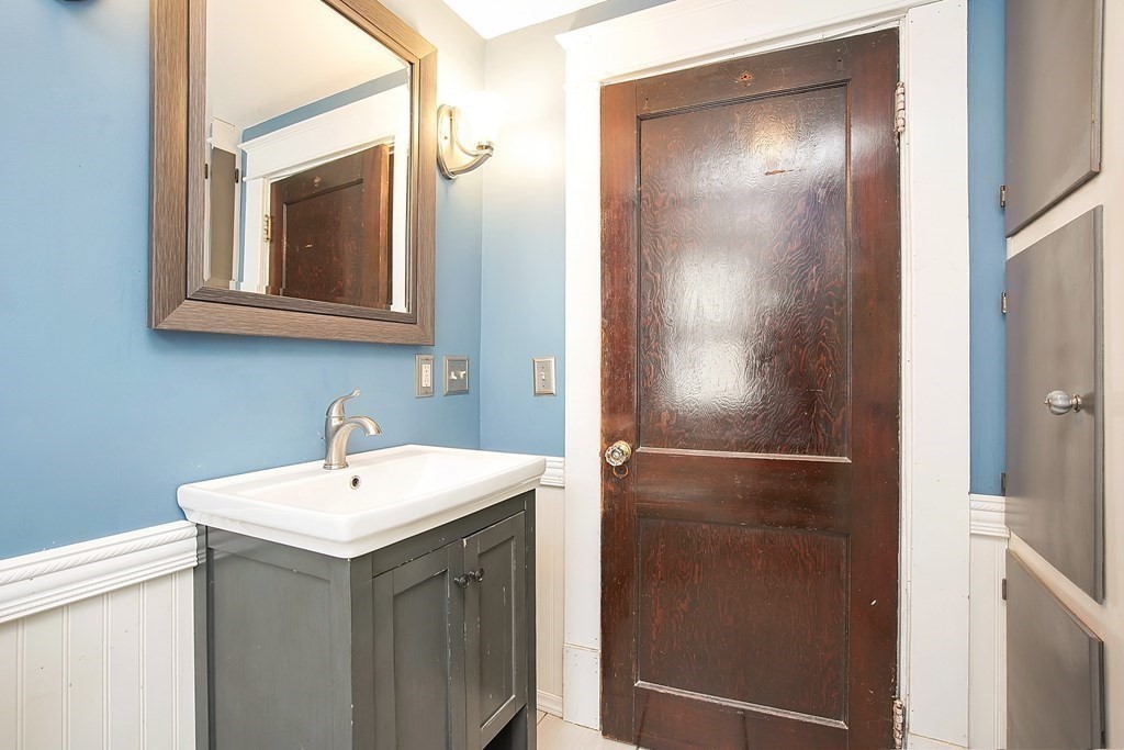 70 Brunswick Street Springfield, MA 01108 - Photo 14 of 34