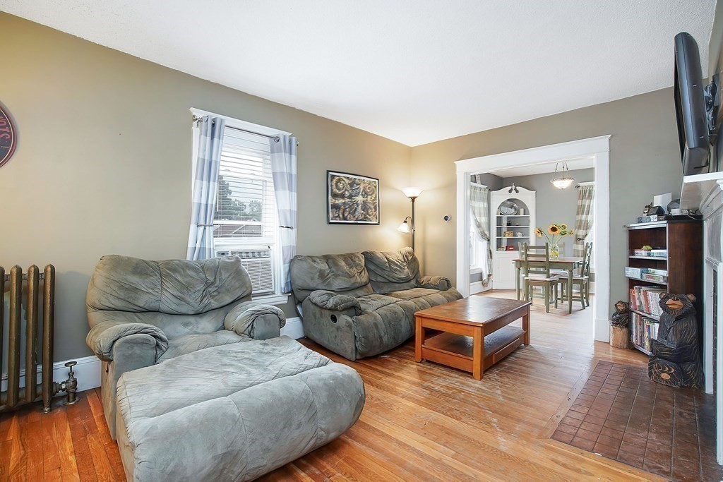 70 Brunswick Street Springfield, MA 01108 - Photo 8 of 34