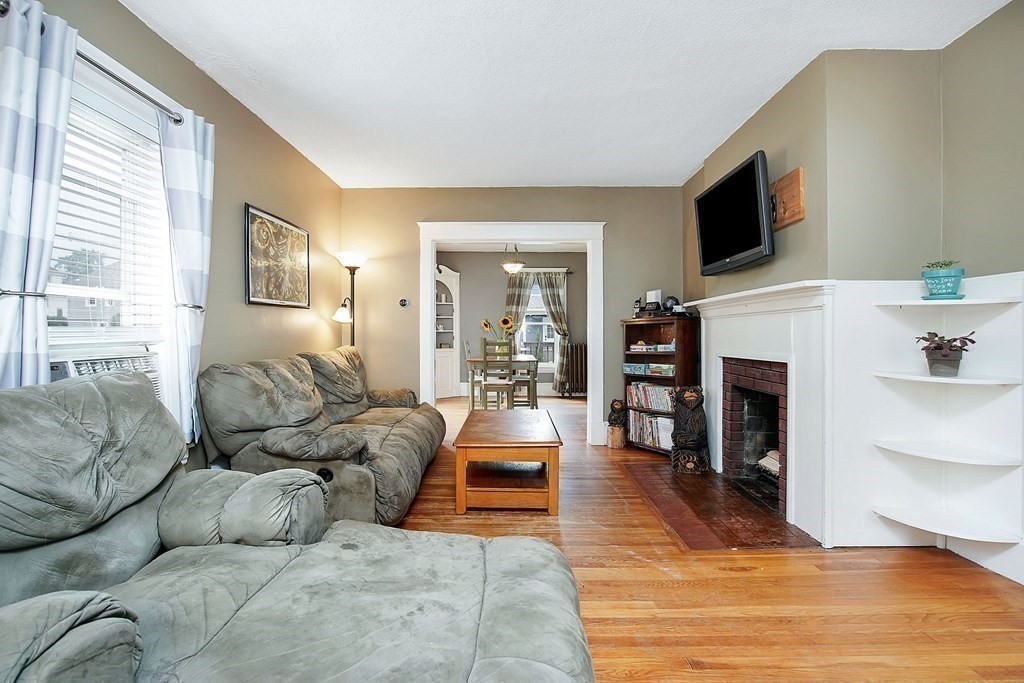 70 Brunswick Street Springfield, MA 01108 - Photo 9 of 34