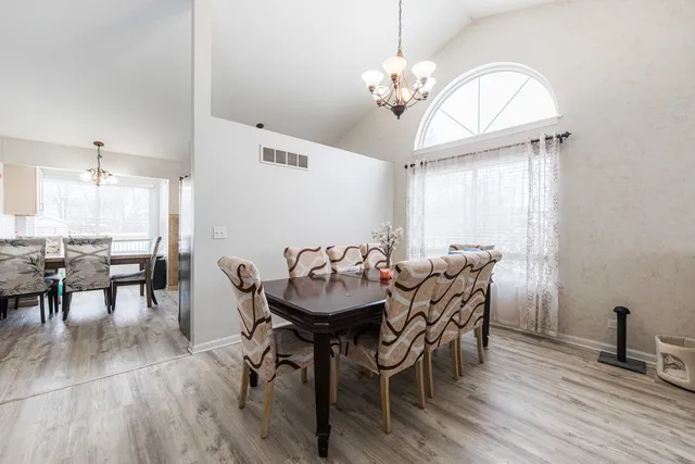 $399,900 | 4015 Peartree Drive, Lake In The Hills, IL 60156