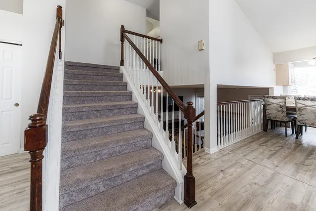 $399,900 | 4015 Peartree Drive, Lake In The Hills, IL 60156