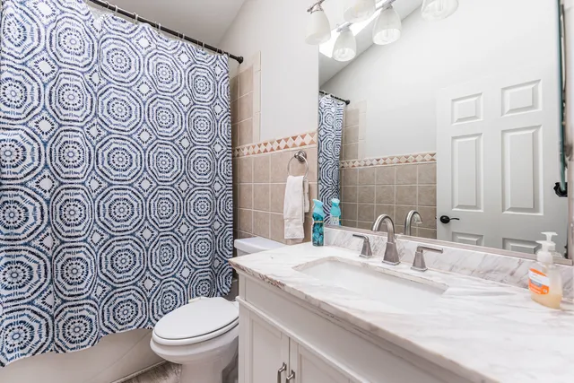 $399,900 | 4015 Peartree Drive, Lake In The Hills, IL 60156