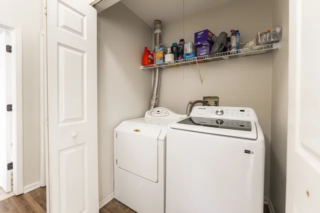 $399,900 | 4015 Peartree Drive, Lake In The Hills, IL 60156