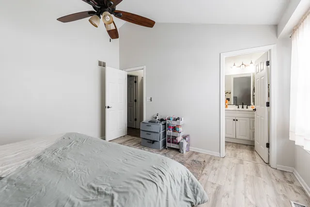 $399,900 | 4015 Peartree Drive, Lake In The Hills, IL 60156