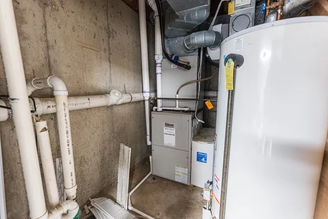 $399,900 | 4015 Peartree Drive, Lake In The Hills, IL 60156