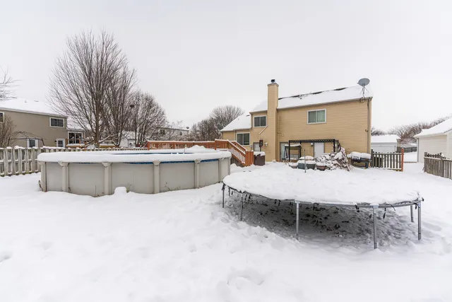 $399,900 | 4015 Peartree Drive, Lake In The Hills, IL 60156