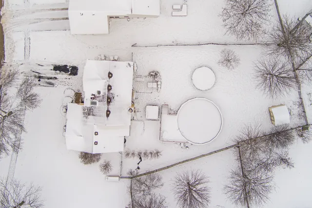 $399,900 | 4015 Peartree Drive, Lake In The Hills, IL 60156