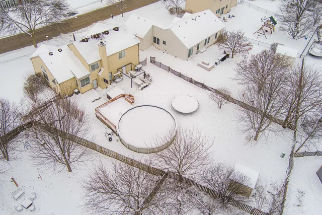 $399,900 | 4015 Peartree Drive, Lake In The Hills, IL 60156