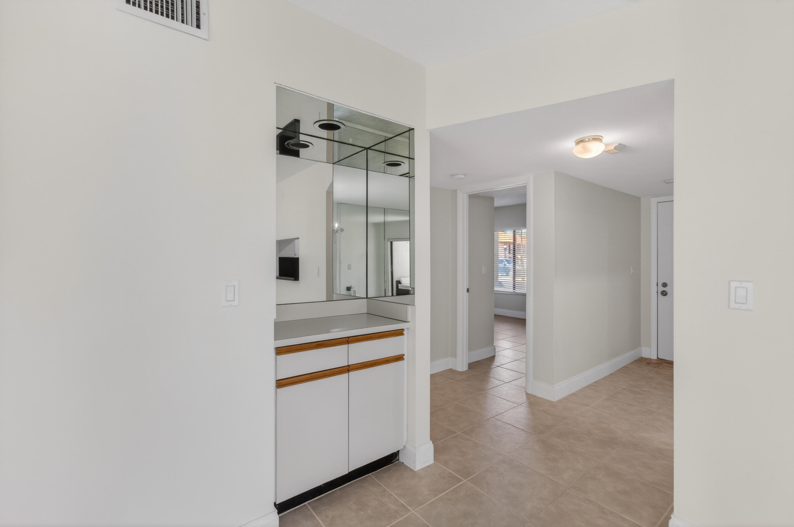 351 Club Circle, Unit 101 Boca Raton, FL 33487 - Photo 25 of 55 25-print-DSC_8880