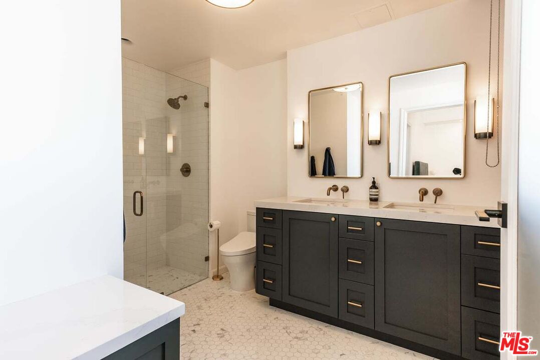 460 South Spring Street, Unit 1105 Los Angeles, CA 90013 - Photo 25 of 44 Gallery Image 25