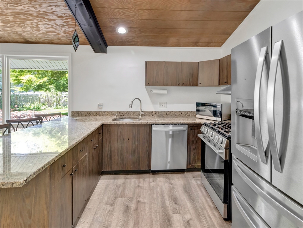 10 Mountain Road Easton, MA 02356 - Photo 16 of 42