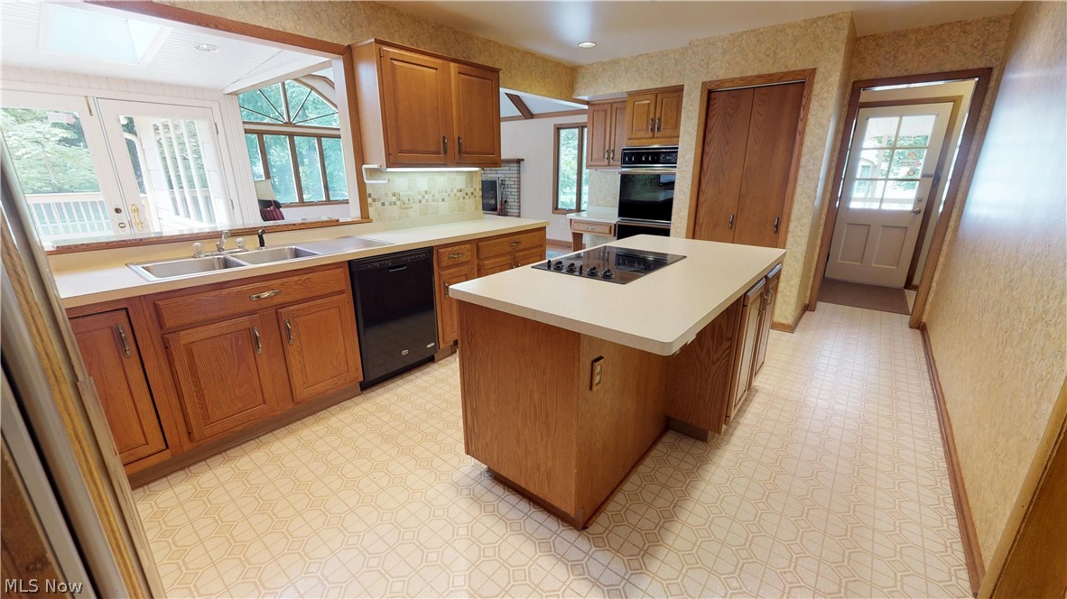 4892 Countryside Road Lyndhurst, OH 44124 - Photo 14 of 24