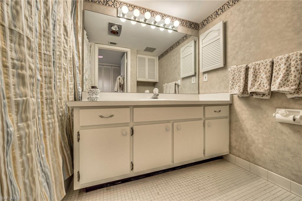 113 Bobolink Way, Unit 113B Naples, FL 34105 - Photo 10 of 15