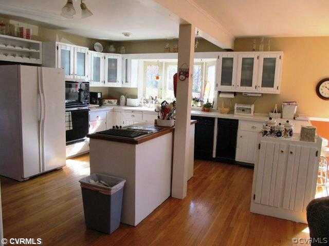 4405 Old Gee Road Hopewell, VA 23860 - Photo 3 of 12 Kitchen - Gourmet Kitchen with Island Cooktop! Ap