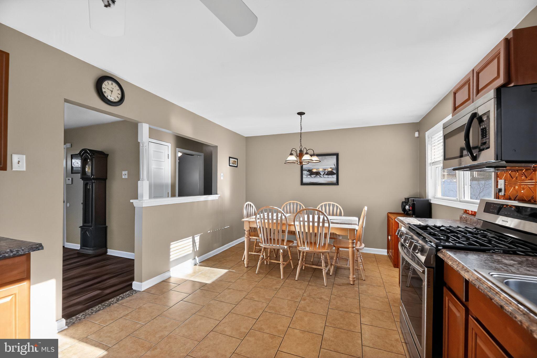 15 Winslow Road Sewell, NJ 08080 - Photo 7 of 18 a dining room with furniture and window