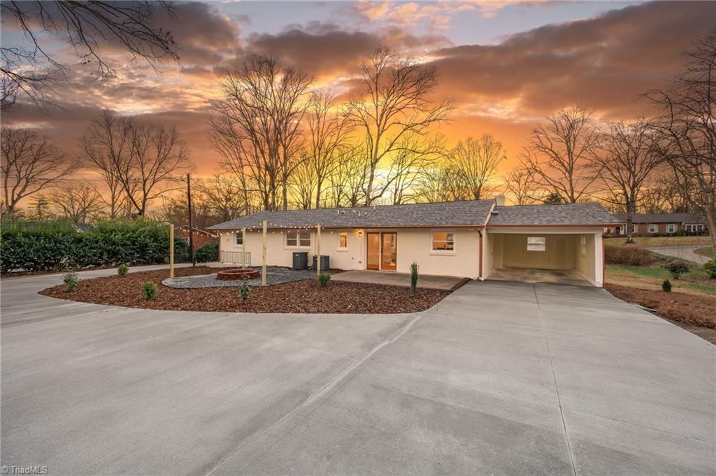 731 Quarterstaff Road Winston-Salem, NC 27104 - Photo 13 of 40