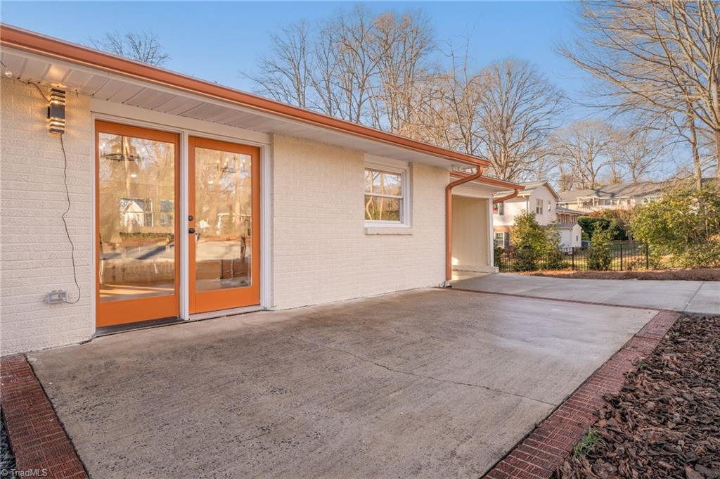 731 Quarterstaff Road Winston-Salem, NC 27104 - Photo 9 of 40