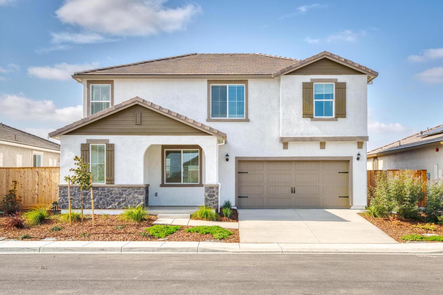 820 Helmsley Lane Patterson, CA 95363 - Photo 1 of 18
