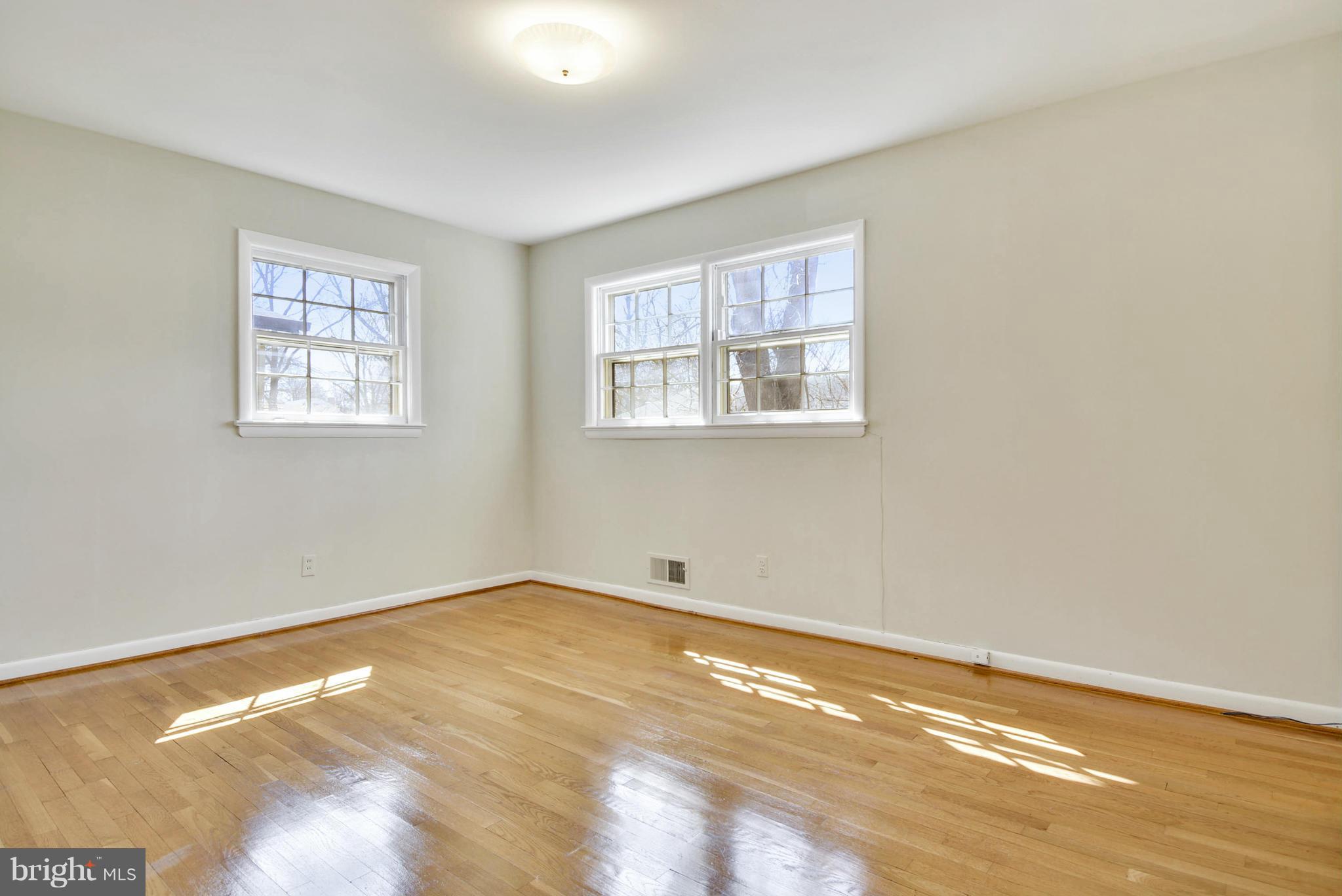 10802 Cavalier Drive Silver Spring, MD 20901 - Photo 15 of 30 Bedroom (Master)