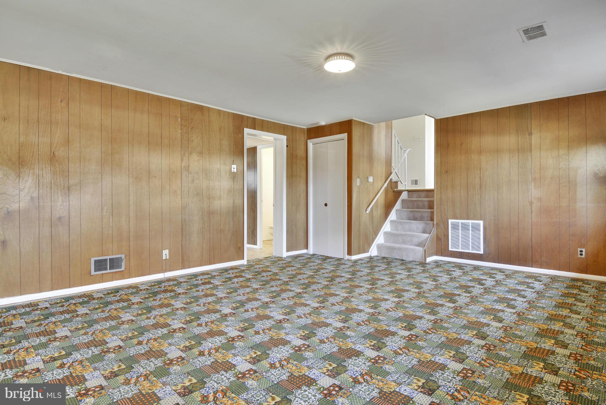 10802 Cavalier Drive Silver Spring, MD 20901 - Photo 22 of 30 Family Room