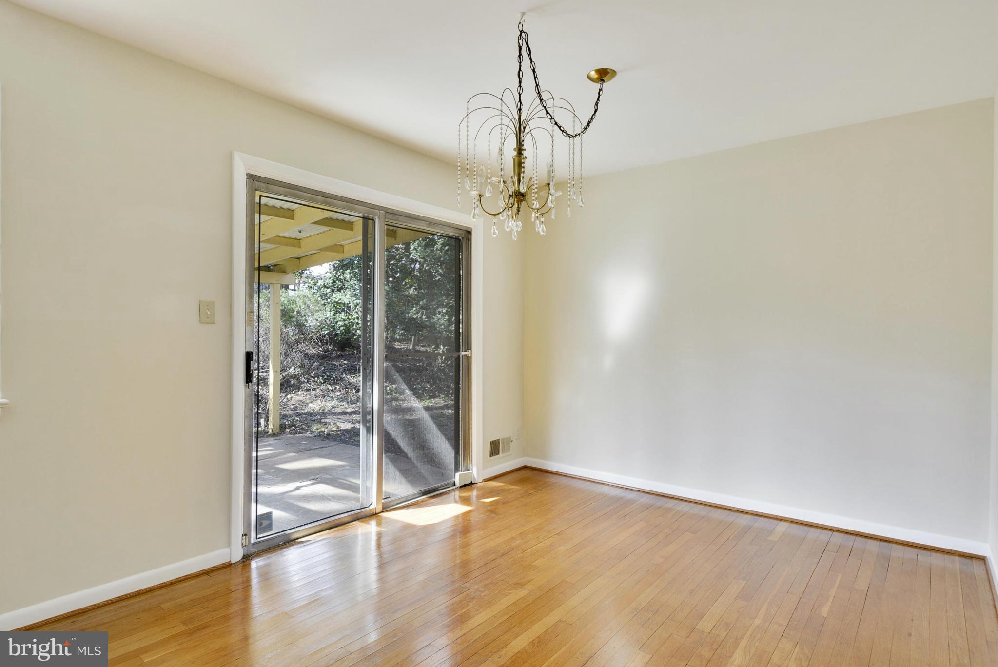 10802 Cavalier Drive Silver Spring, MD 20901 - Photo 10 of 30 Dining Room