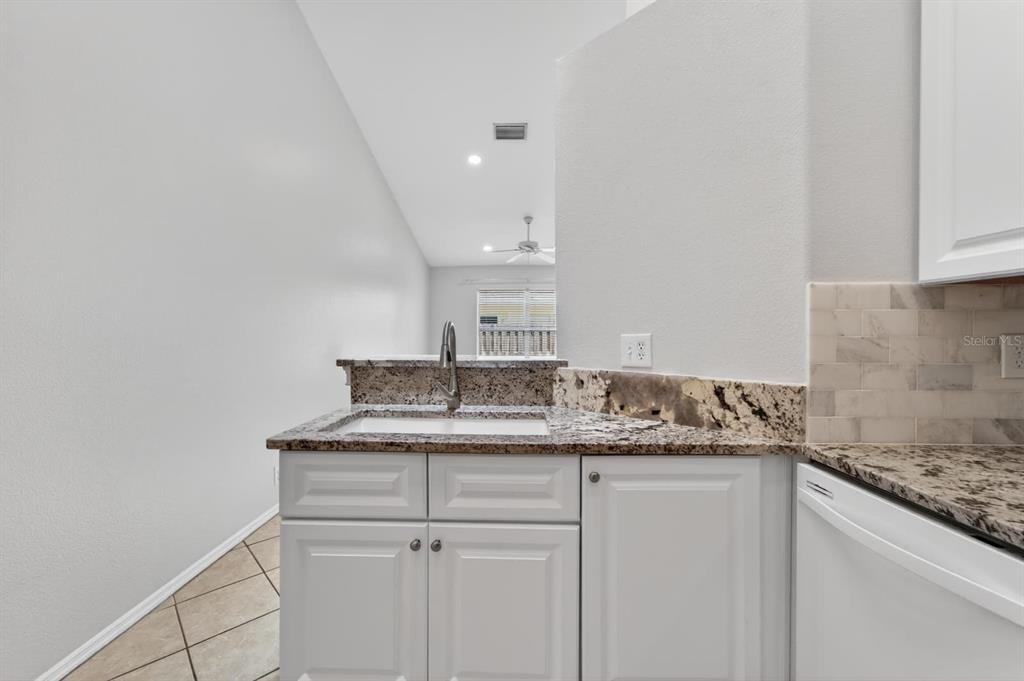 658 Green Valley Road, Unit B3 Palm Harbor, FL 34683 - Photo 60 of 79 Gallery Image 60
