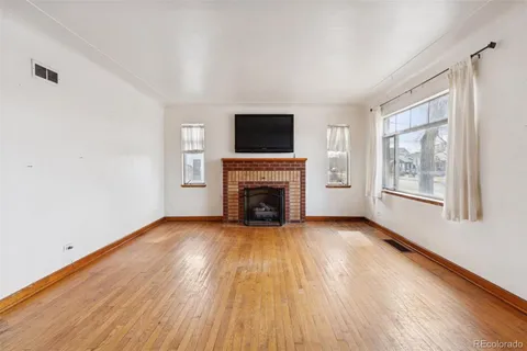 $475,000 | 2490 South Lincoln Street, Denver, CO 80210