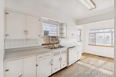 $475,000 | 2490 South Lincoln Street, Denver, CO 80210