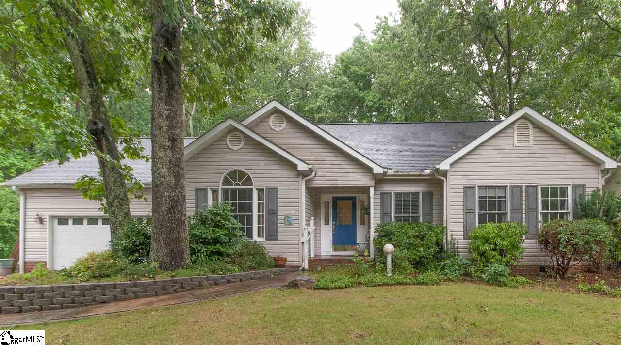 109 Robertson Road Taylors, SC 29687 - Photo 2 of 27 Gallery Image 2