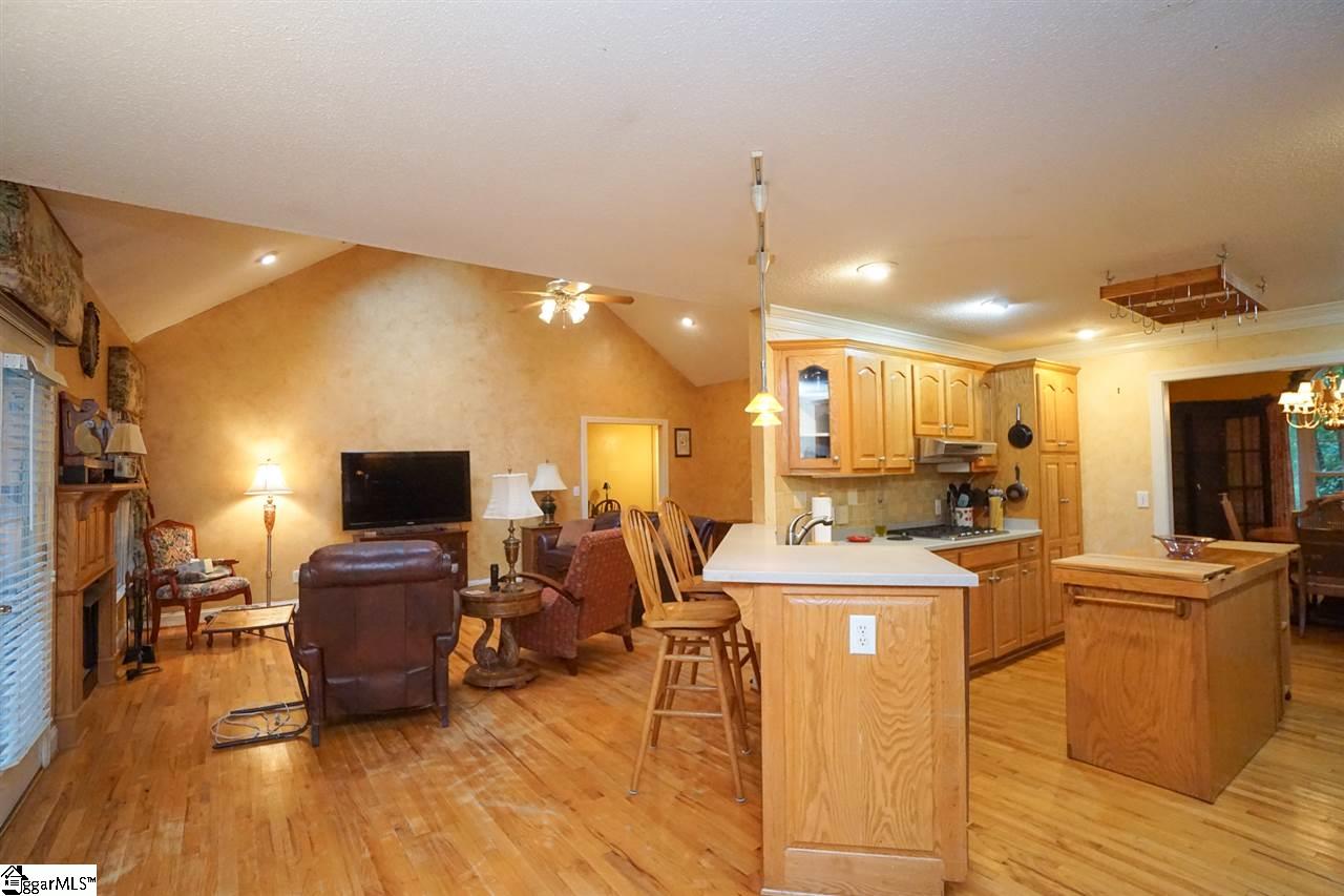 109 Robertson Road Taylors, SC 29687 - Photo 16 of 27 Gallery Image 16