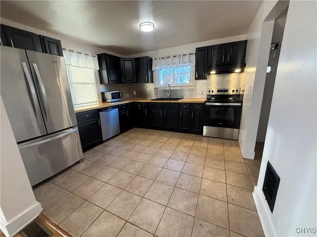 $2,600 | 115 Dorchester Avenue, Syracuse, NY 13203