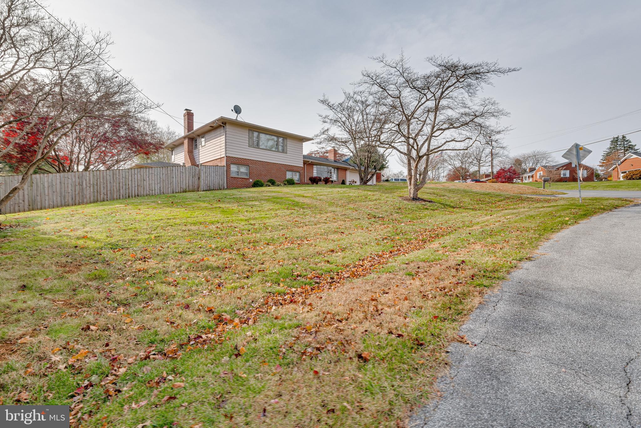 608 Poole Road Westminster, MD 21157 - Photo 6 of 58 Gallery Image 6